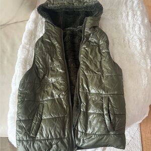 Guess Olive Green Women’s Puffer Vest Size S